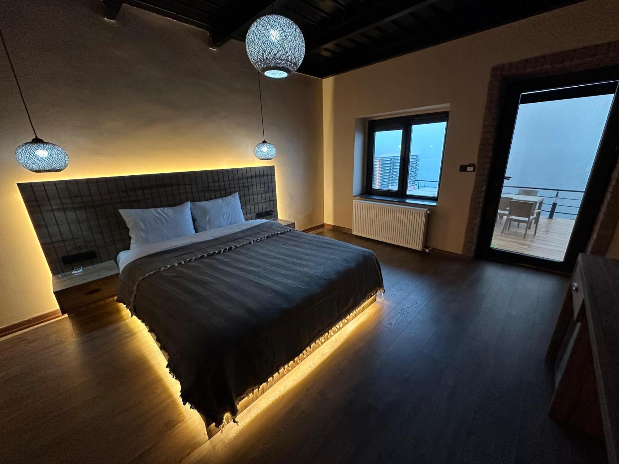 Marina Fener Hotel & Suite Istanbul Exteriör bild